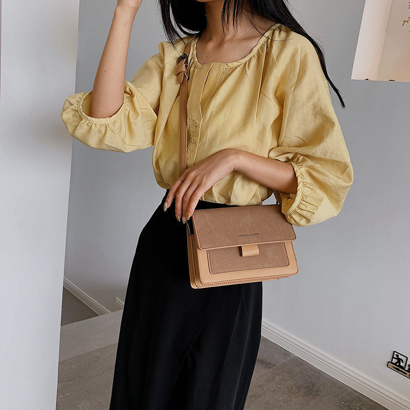 Contrast color small square bag Hanzuva