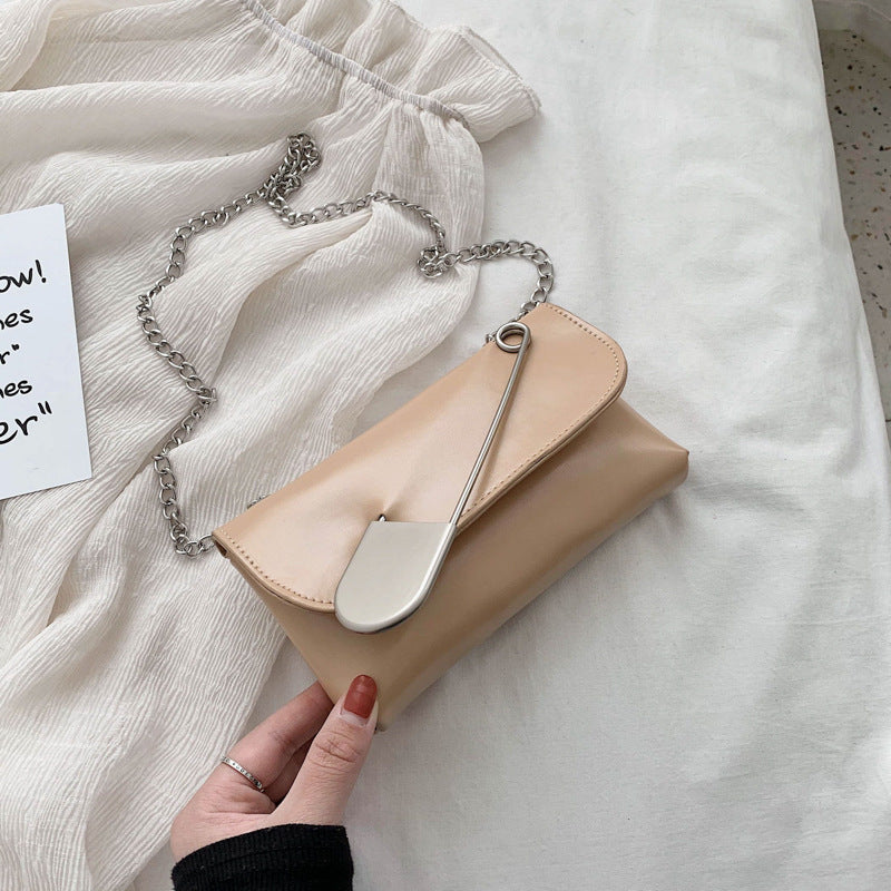 Pin chain shoulder bag Hanzuva