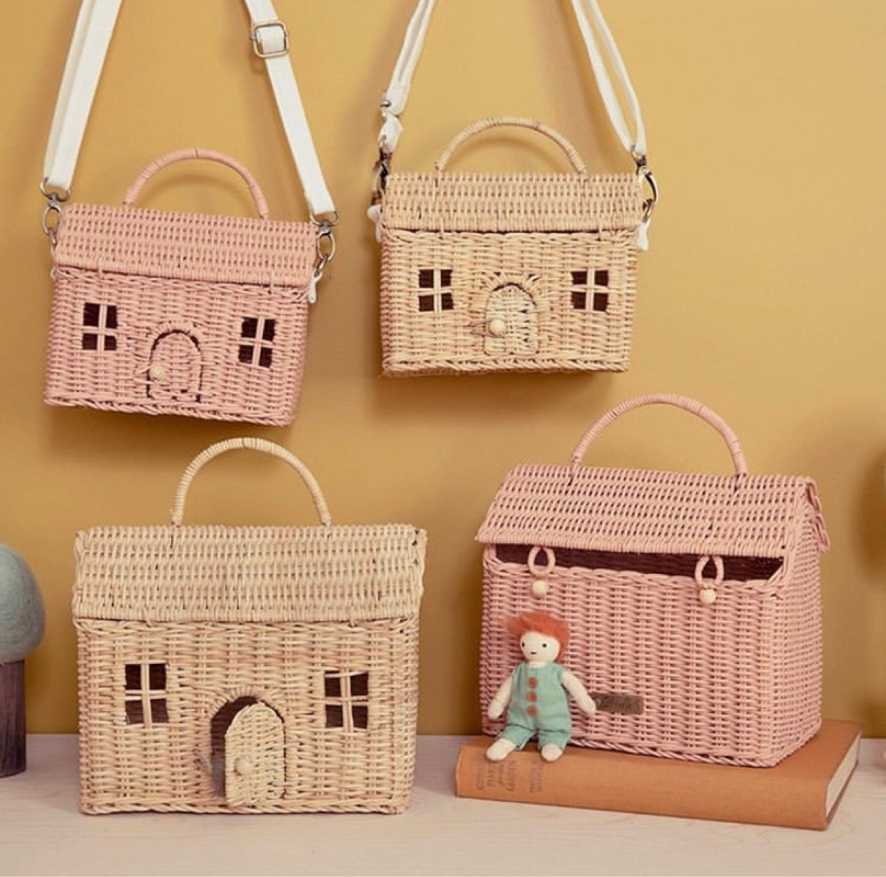 Hand-woven small house messenger bag Hanzuva