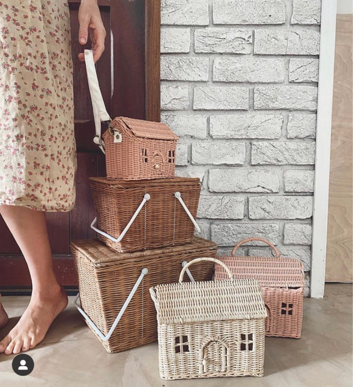 Hand-woven small house messenger bag Hanzuva