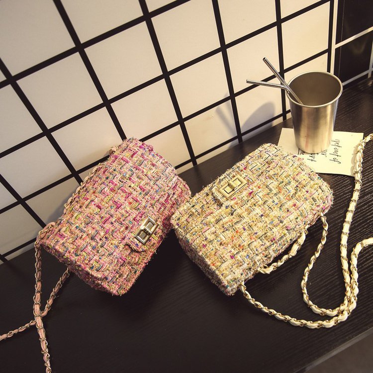 Autumn and winter new women's bag wild small square bag Japan and South Korea fashion lock chain bag shoulder slung