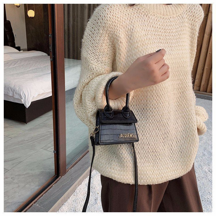 Vintage Handbag French Niche Bag Single Shoulder Messenger Small Square Bag Hanzuva