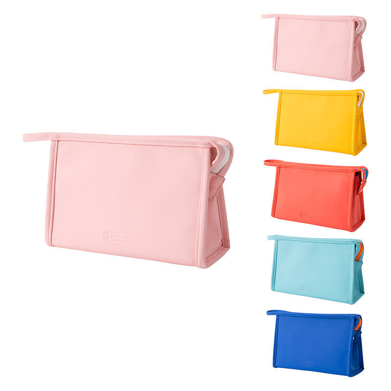 Portable PU cosmetic bag Large capacity triangle bag Hanzuva