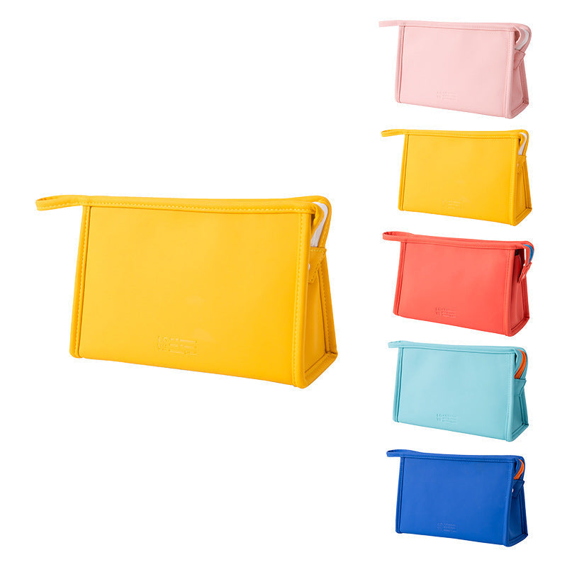 Portable PU cosmetic bag Large capacity triangle bag Hanzuva