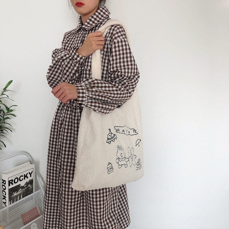 Plush Embroidery Large Capacity Leisure Shopping Bag Hanzuva