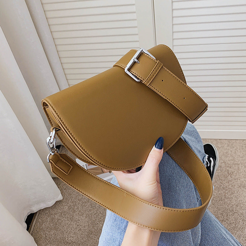 Women's Fashion One-shoulder Messenger Saddle Bag