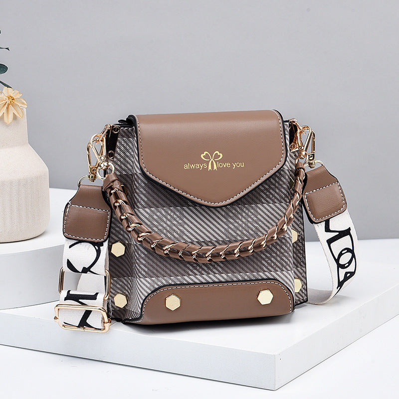 New Stylish And Lightweight Mini Crossbody Vertical Shoulder Bag