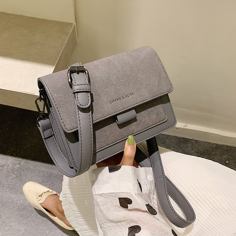 Contrast color small square bag Hanzuva