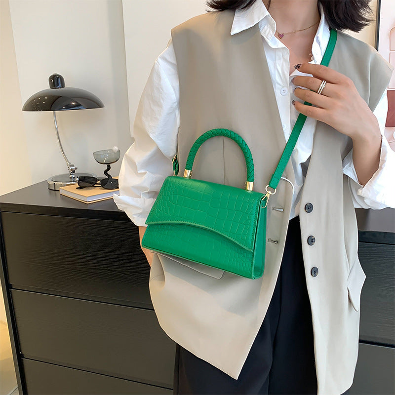 Women's Fashion Temperament Retro Single Shoulder Crossbody Bag