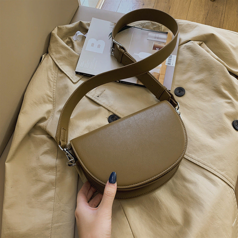 Women's Fashion One-shoulder Messenger Saddle Bag